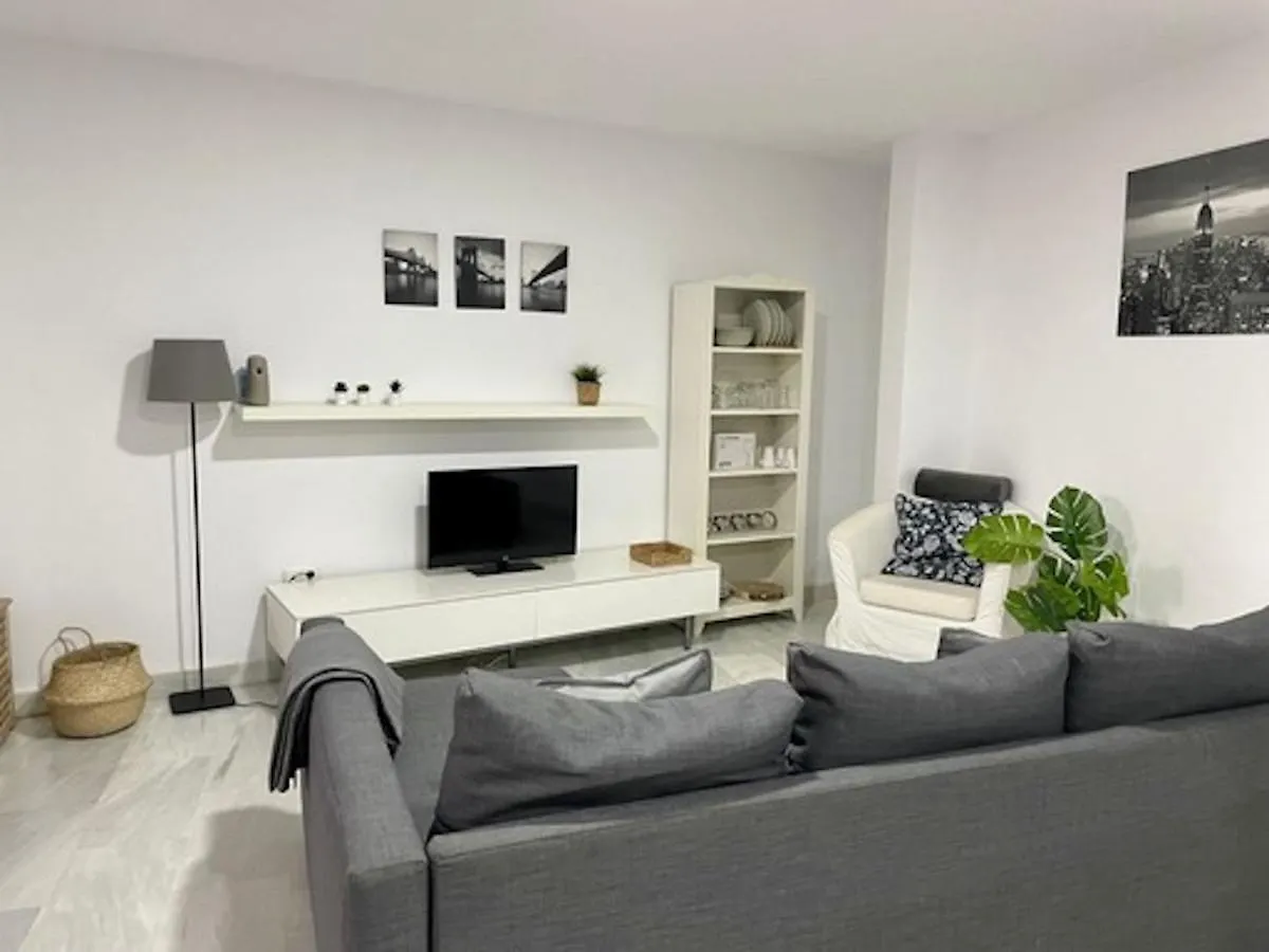 Holidays2Malaga Jinetes Junto Casco Historico & Parking Apartment  Malaga